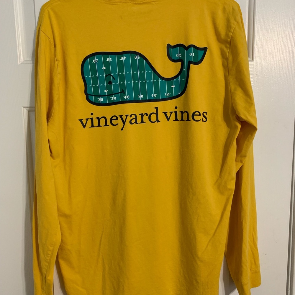 Vineyard Vines Tee